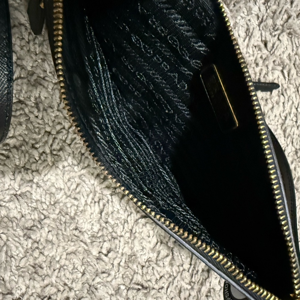 Preloved Prada Saffiano Pochette Black Leather Crossbody Bag - Picture 5 of 6